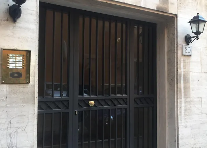 לינה וארוחת בוקר Regola 4*