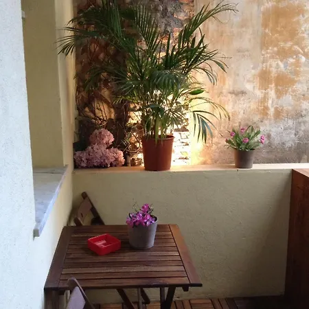 Couette-café Regola