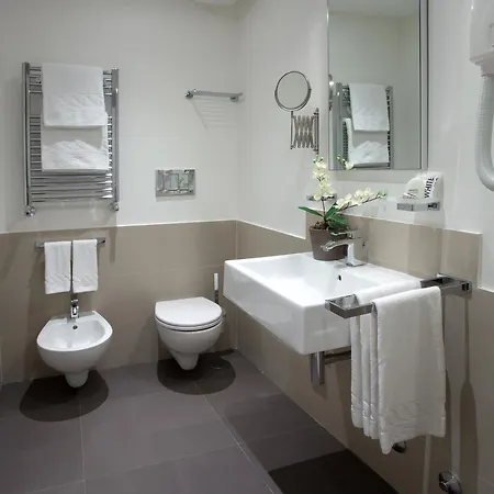 住宿加早餐酒店 雷格拉套房酒店 4*